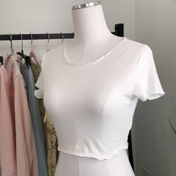 πSALE!!π 90s y2k Style Dainty White Lettuce Trim Cut Crop Top Size Small - Picture 1 of 5